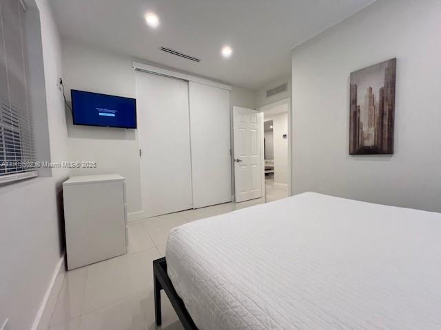 Building Photo - 1125 99th St