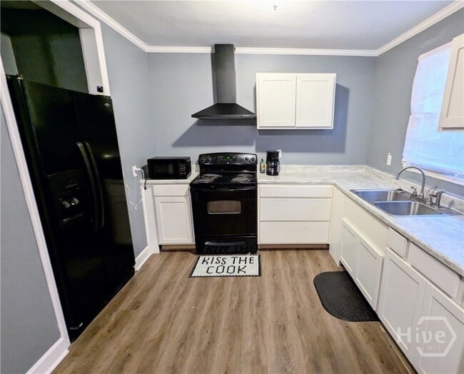 Building Photo - 614 E 37th St