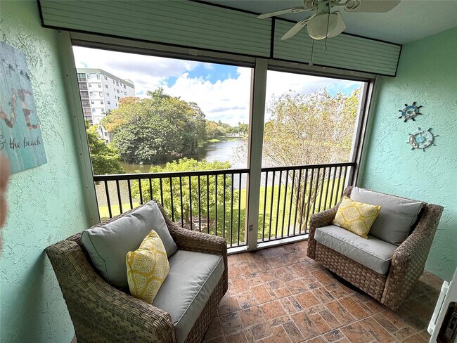 Primary Photo - 2236 N Cypress Bend Dr