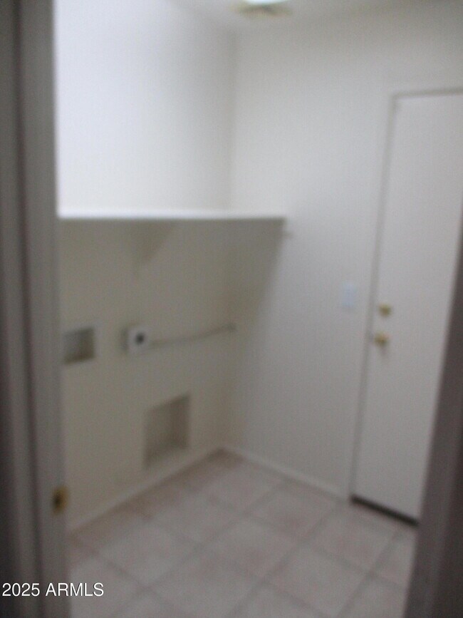 Building Photo - 11202 E Persimmon Ave