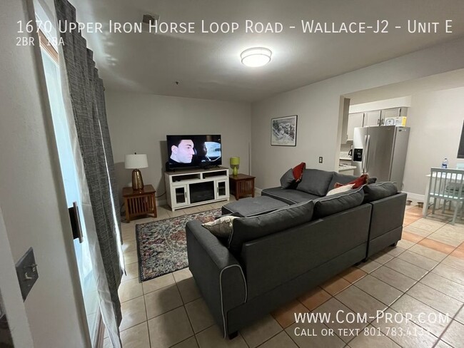 Building Photo - Remodeled  Fully Furnished 2 bedroom Apt i...