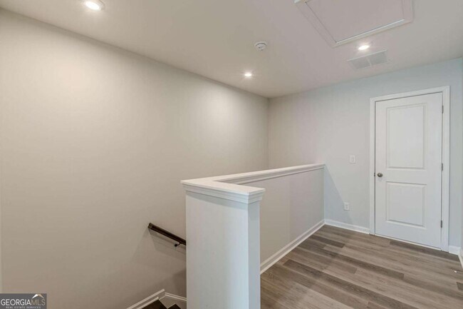 Building Photo - 1205 Skylar Ln SE