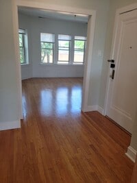 Building Photo - 2 bedroom in Chicago IL 60618