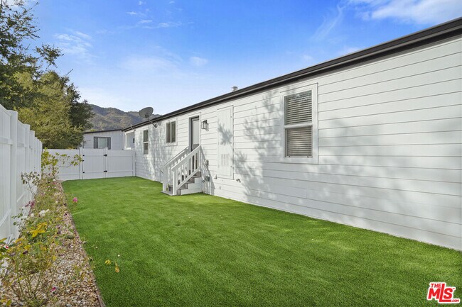Building Photo - 30473 Mulholland Hwy