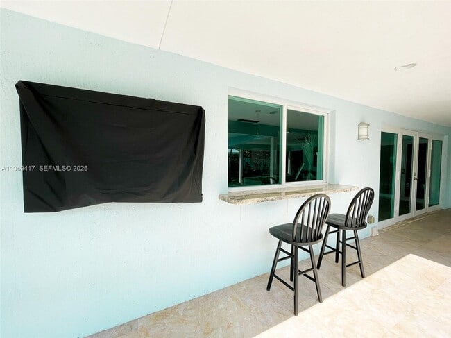 Building Photo - 2932 NE 36th St