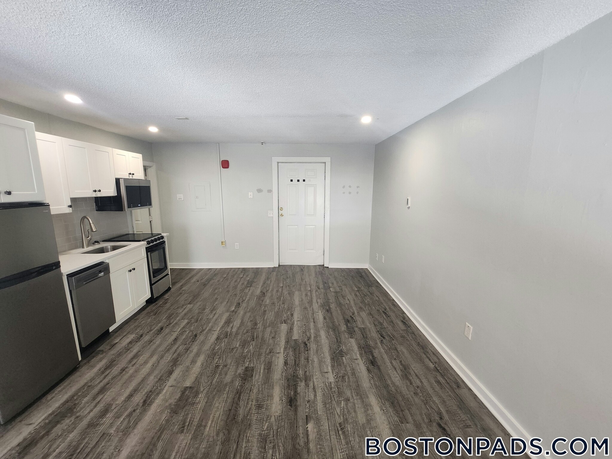 Building Photo - 76 Franklin St