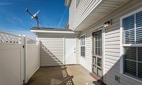 Building Photo - 210 Buck Run Dr