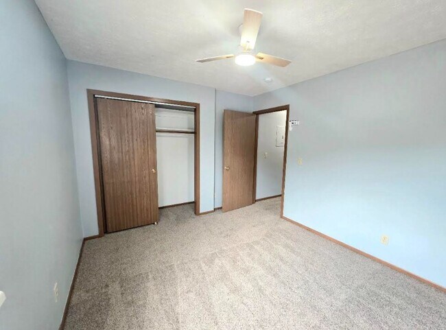 Building Photo - 4873 Marshall Dr