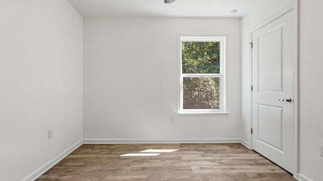 Building Photo - 1249 Martin Rd