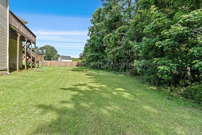 Building Photo - 845 Prairie Ln