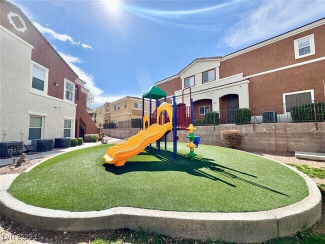 Building Photo - 9303 Gilcrease Ave