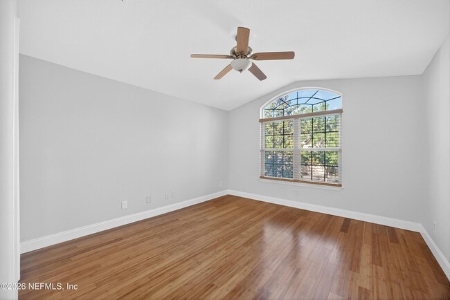 Building Photo - 13810 Sutton Park Dr N