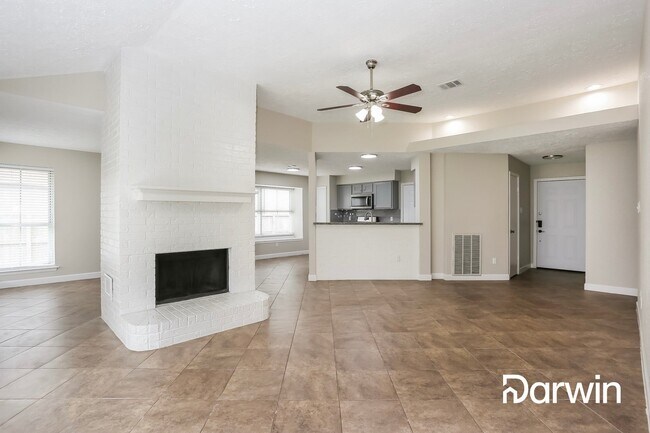 Building Photo - 314 Flora Vista Dr