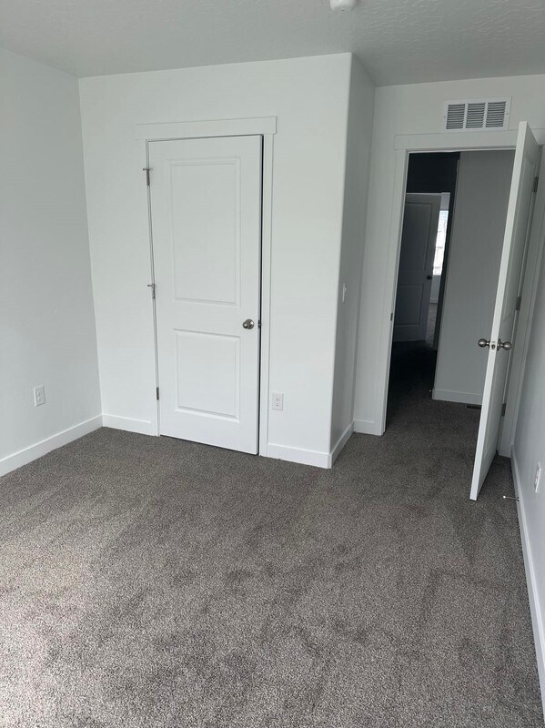Building Photo - 1122 W 360 S