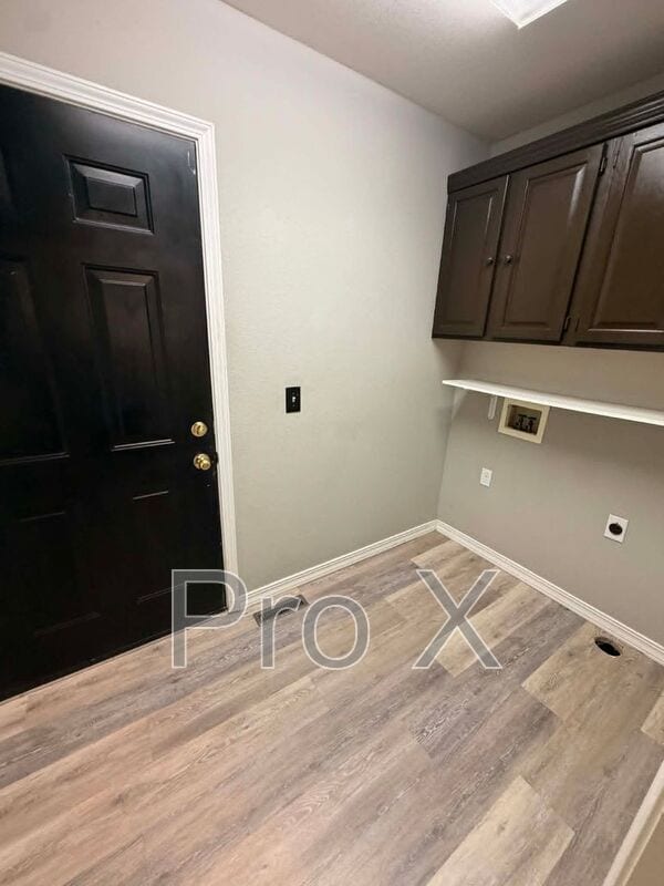 Building Photo - 2430 E Manitou St