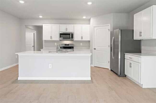 Building Photo - 25222 Cadiz Dr