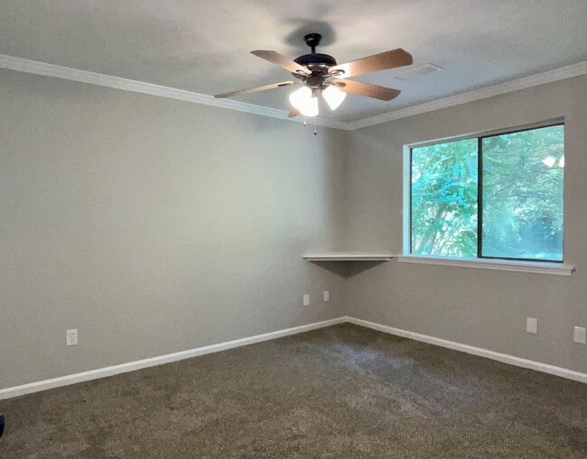 Building Photo - 8759 Embrey Dr