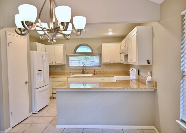 Building Photo - 10207 Wayward Wind Ln