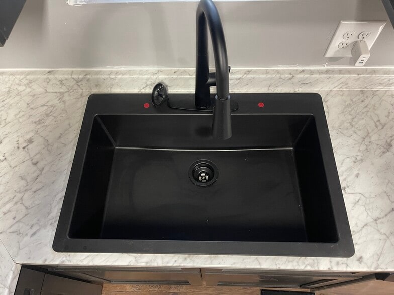 Kitchen/Dining Room - Pic #7 - 3801 Seaford Rd