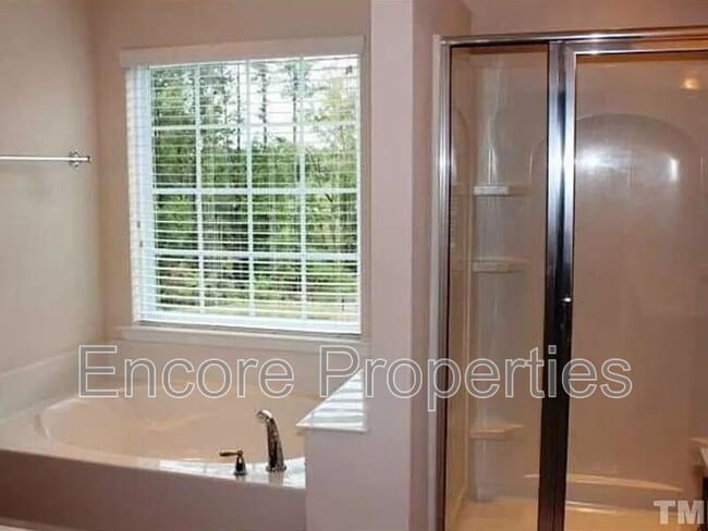 Building Photo - 8705 Macedonia Lake Dr