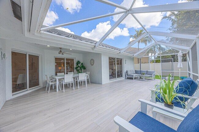 Building Photo - 23246 L'Ermitage Cir