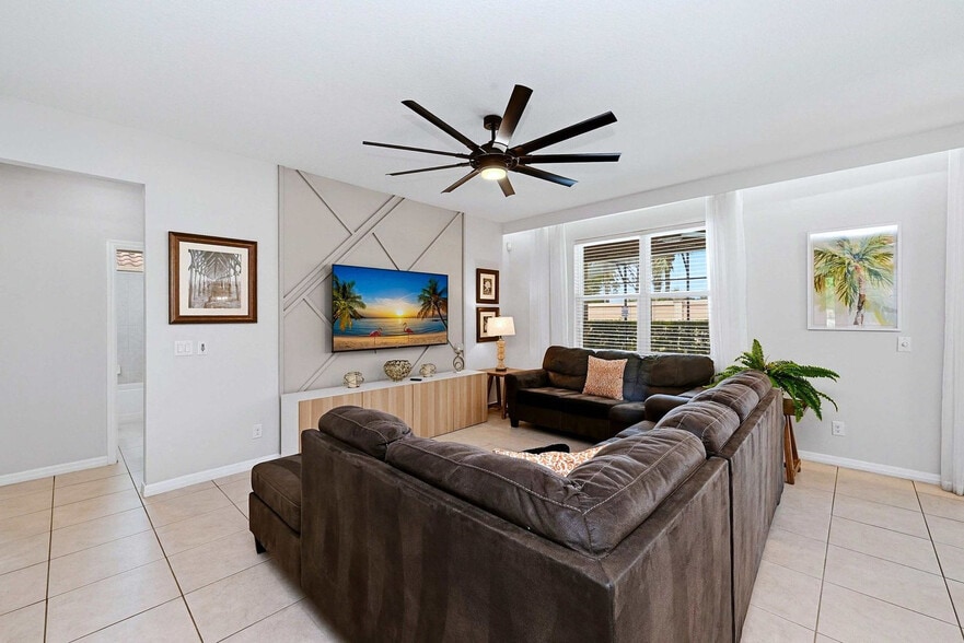 Building Photo - 4035 Oakrise Lp