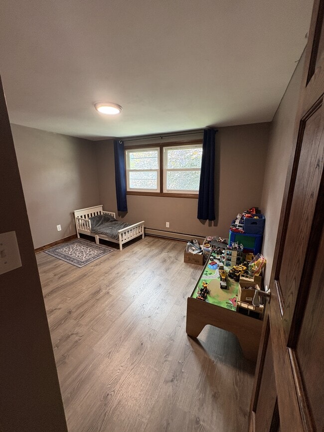Building Photo - 161 Plummer Ave
