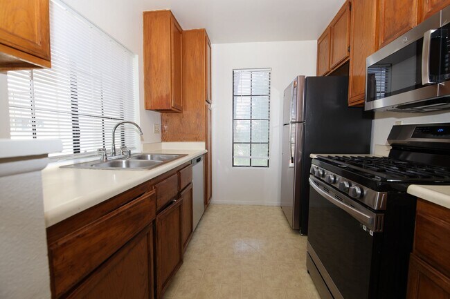 Building Photo - SOUTHWEST - LAS CASITAS CONDO