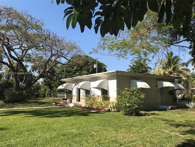 Building Photo - 201 Flagler Dr