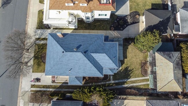 Building Photo - 17 S Derby Ave