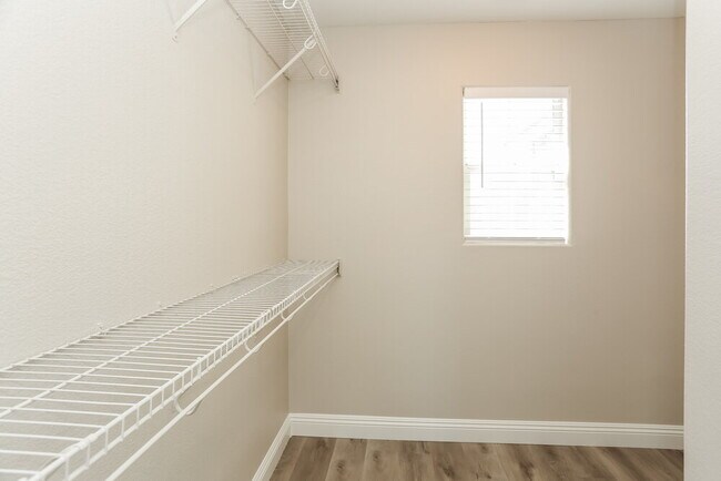 Building Photo - 5820 Gemstone Peak St