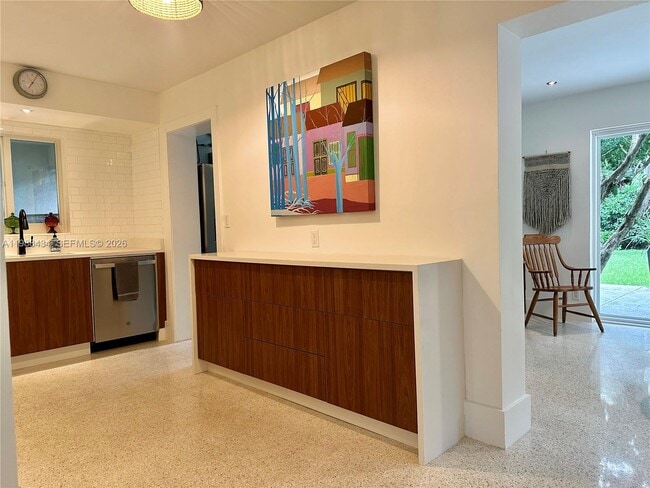 Building Photo - 1351 SW 32nd St