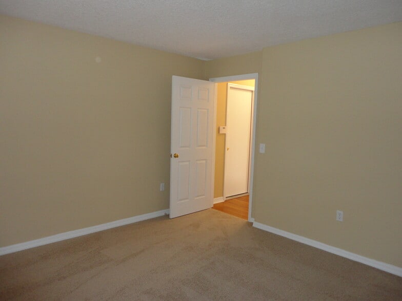 Building Photo - 2062 El Marra Dr