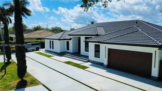 Building Photo - 19880 SW 134th Ave