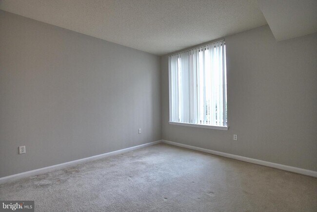 Building Photo - 2726 Gallows Rd