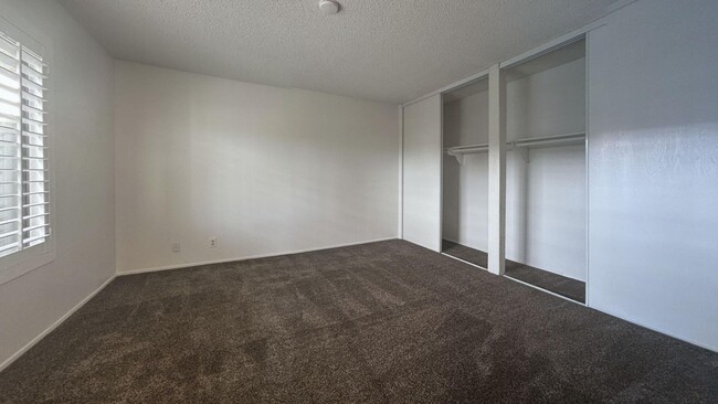 Building Photo - MOVE IN SPECIAL! Cozy 1 Bedroom, 1 Bathroo...