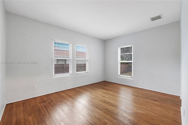 Building Photo - 608 El Vedado