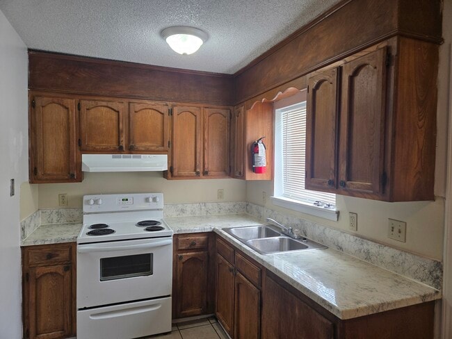 Building Photo - 113 Oak Ridge Ave