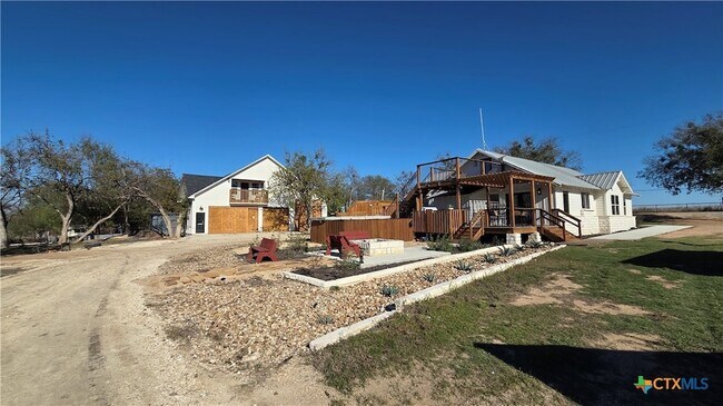 Building Photo - 16580 Fm 2115
