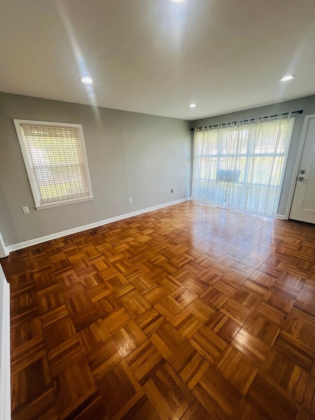 Building Photo - The Pines Place now Available - Cottage li...