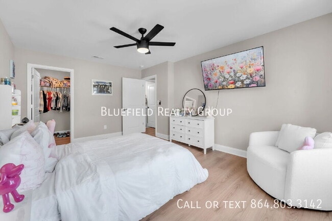 Building Photo - 713 Rockcliff St