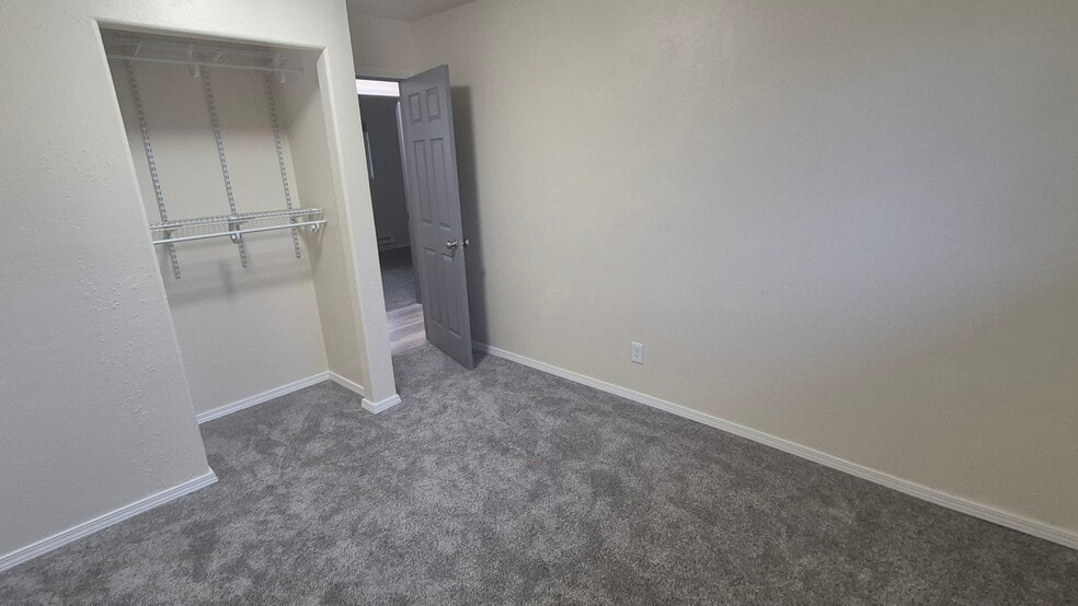 Building Photo - 8951 Tinker Loop