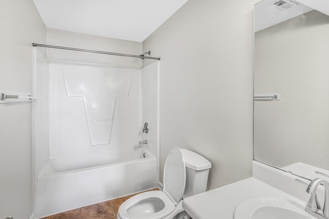 Building Photo - 103 Bridgedale Ct