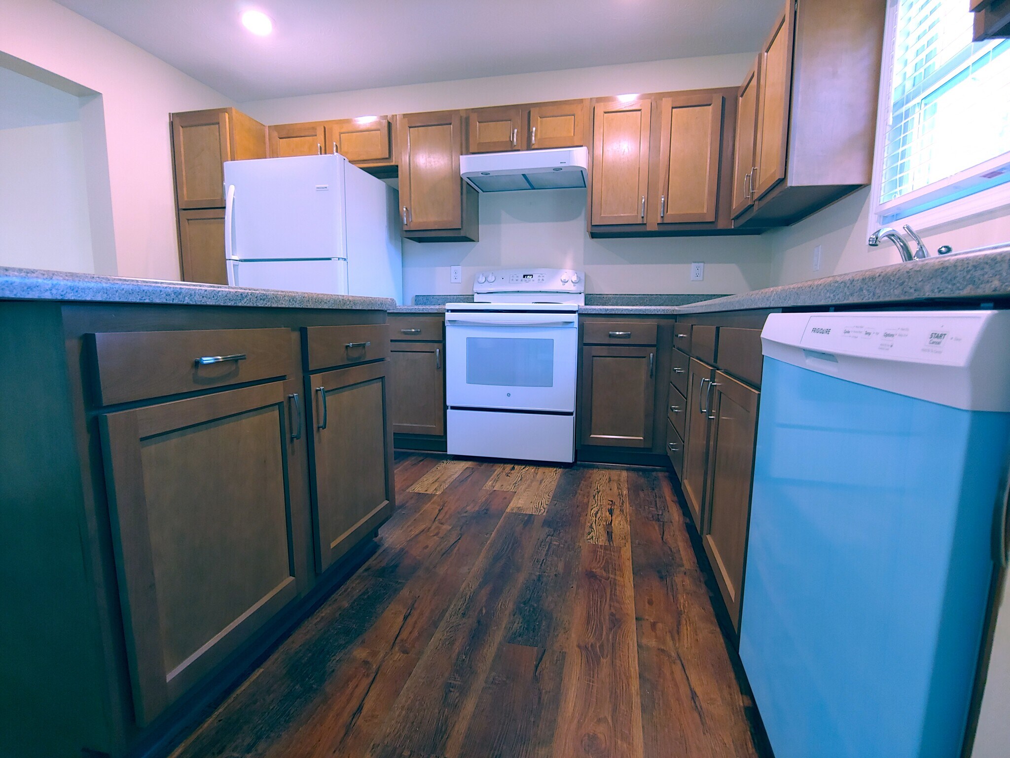 Kitchen - 7762 Knue Rd