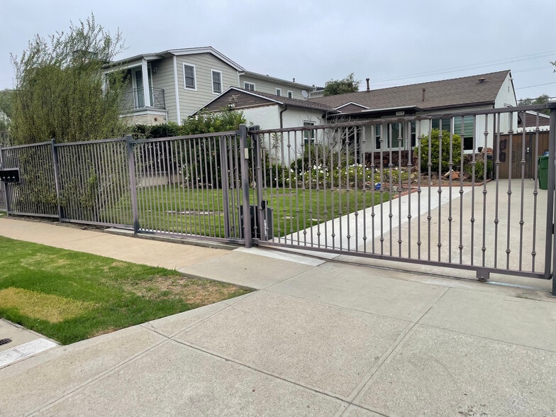 Primary Photo - 1518 S Carmelina Ave