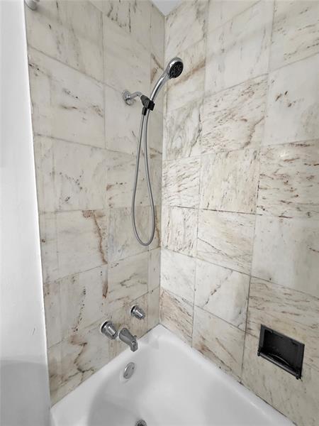 Building Photo - 405 N Ocean Blvd