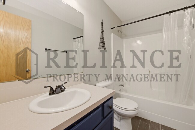 Building Photo - 1726 Black Oak Ct
