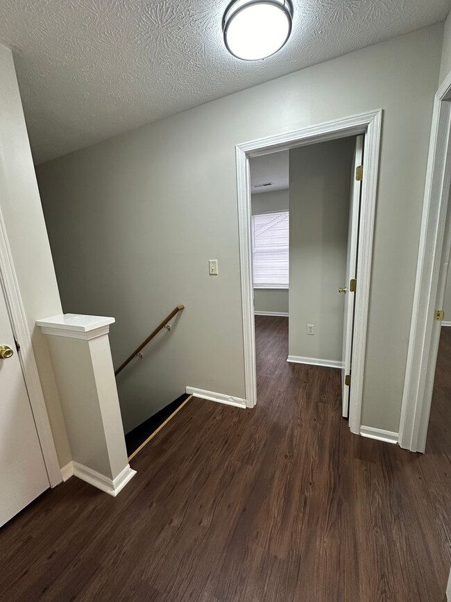 Building Photo - 3611-3613 E Thornhill-ROLLEY