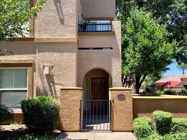 Building Photo - Move in Special- $500.00 off 2nd Month!  Two Bedroom & Two Bathroom Condo in Syrah at Natomas Park