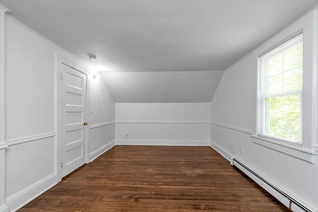 Building Photo - 23 S Bayles Ave